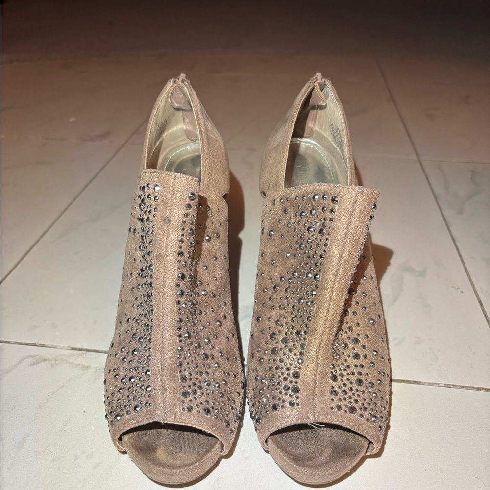 Jennifer Lopez Taupe Crystal-Embellished Peep-Toe Heels